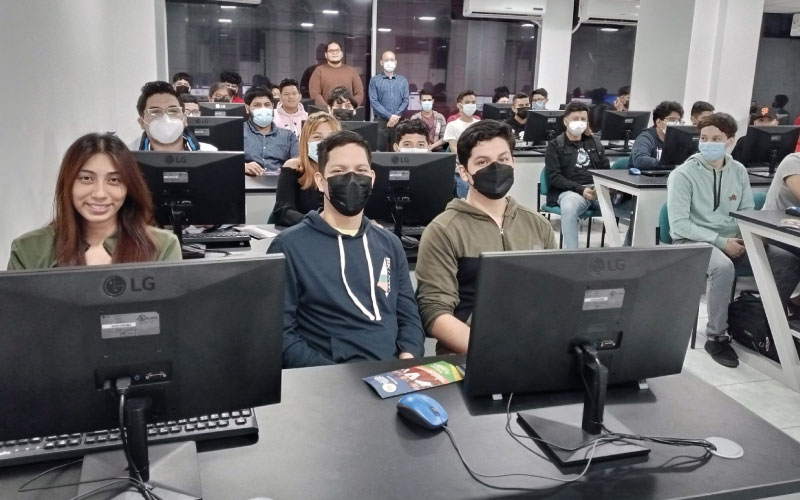 ¡Bienvenidos! Damos la bienvenida a los nuevos estudiantes del grupo DUSD02 jornada matutina