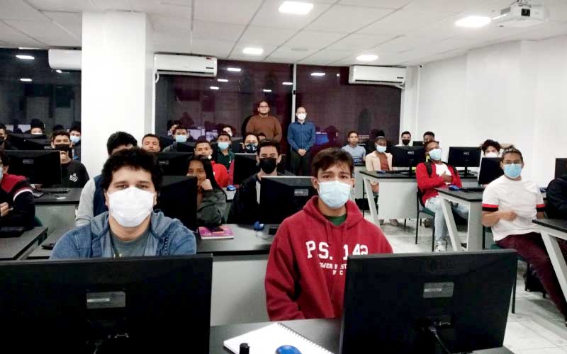 ¡Bienvenidos! Damos la bienvenida a los nuevos estudiantes del grupo DUSD02 jornada matutina