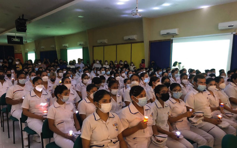Más de 300 estudiantes formaron parte de la Ceremonia de la Luz