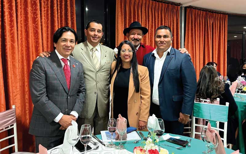 Autoridades del ITB participaron de la sesión solemne de la Universidad Estatal de Bolívar