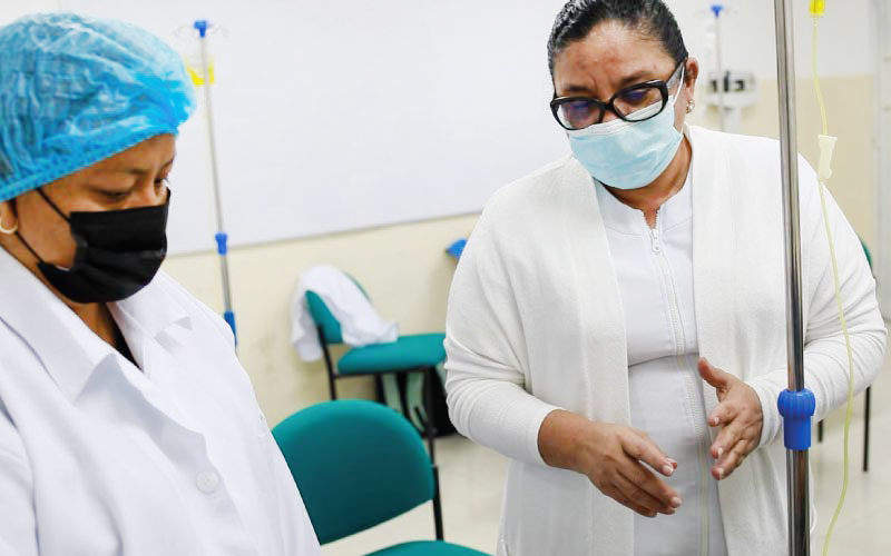 Estudiantes inician prácticas en la materia enfermería básica II