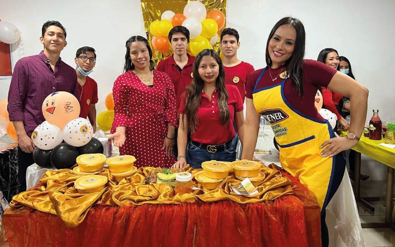 Estudiantes organizan Feria de Emprendimiento Como parte de la culminación de la materia de Gestión de Calidad