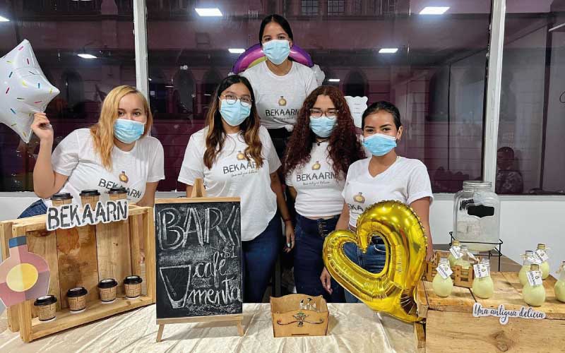 Estudiantes organizan Feria de Emprendimiento Como parte de la culminación de la materia de Gestión de Calidad