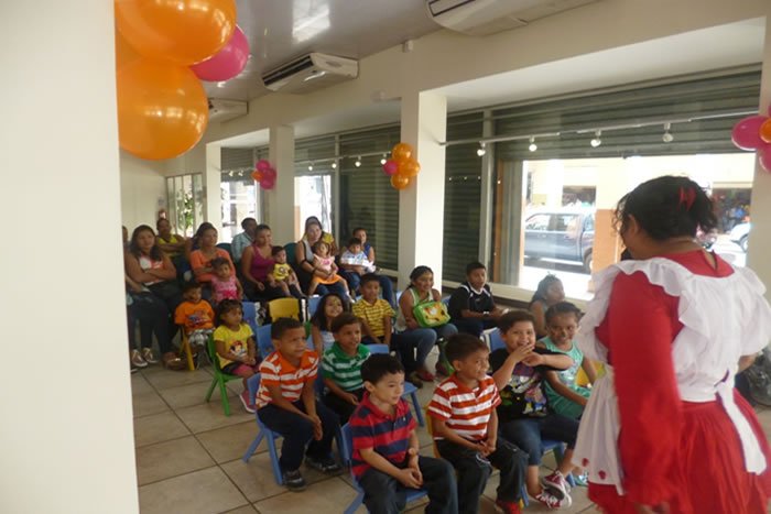 AGASAJO POR EL DÍA DEL NIÑO