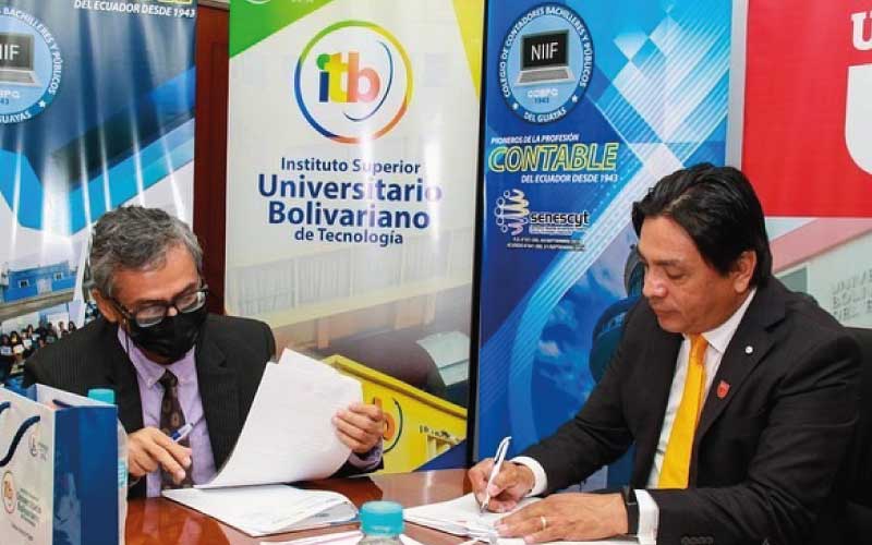 ITB firma convenio con el Colegio de Contadores del Guayas