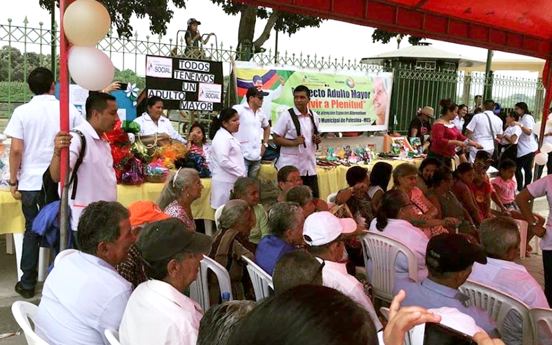 Prácticas de estudiantes de la carrera Tecnología Superior en Atención Integral a Adultos Mayores