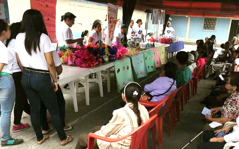 Prácticas de estudiantes de la carrera Tecnología Superior en Atención Integral a Adultos Mayores