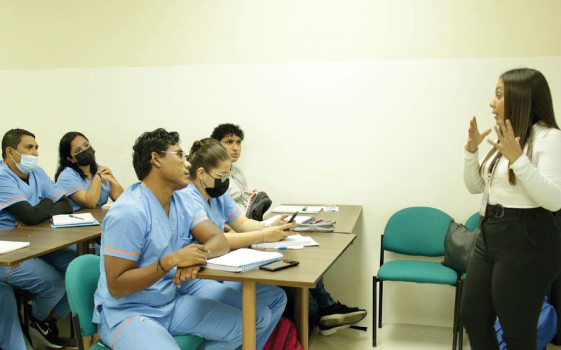 Felicidades estudiantes de Rehabilitación Física