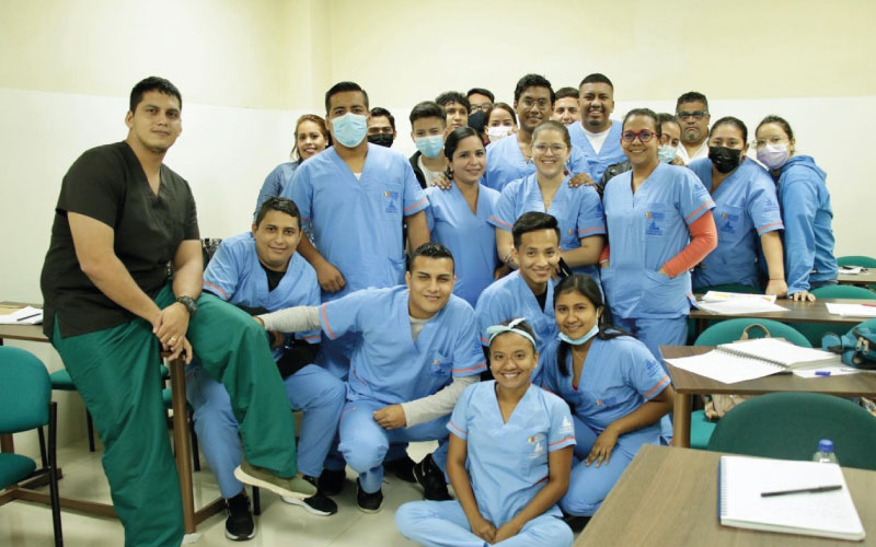 Felicidades estudiantes de Rehabilitación Física