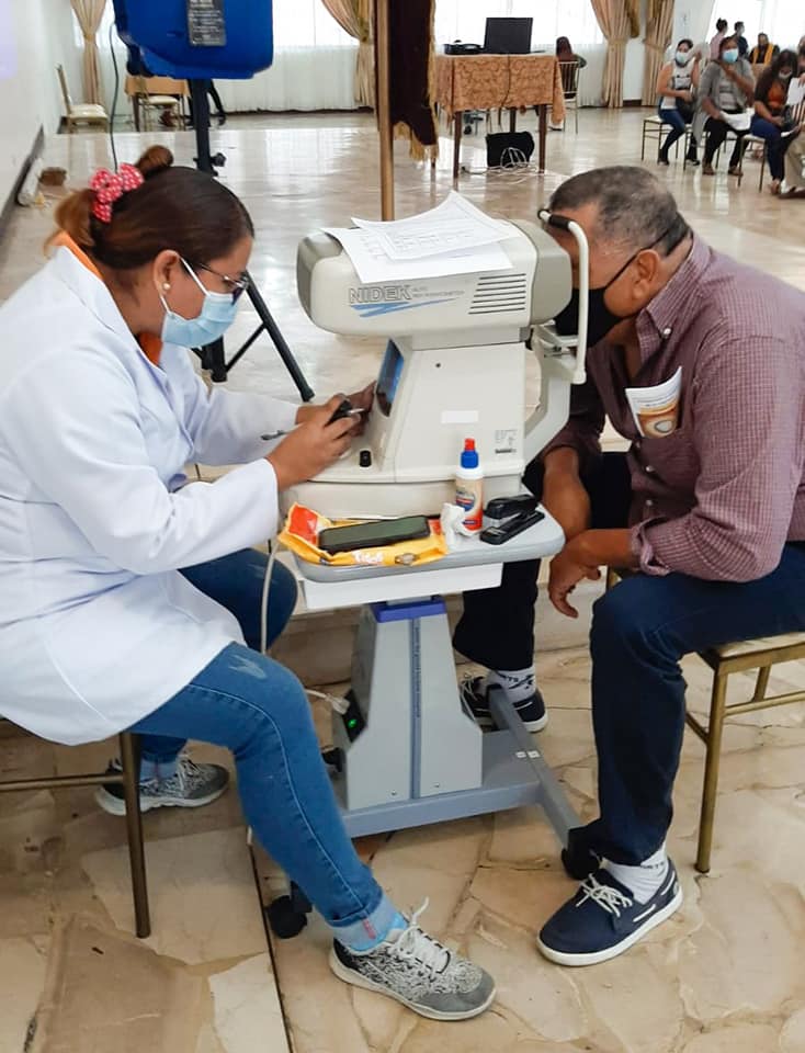 Estudiantes de la carrera Tecnología Superior en OPTOMETRÍA