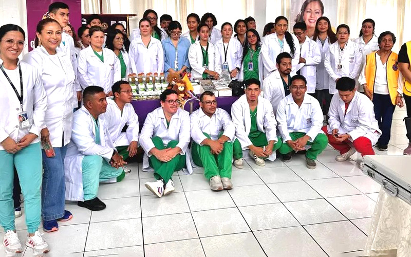 Estudiantes de Optometría realizan campañas visuales en varios puntos de la ciudad