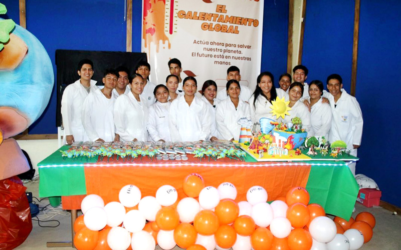  Expertos, activistas y estudiantes analizan acciones para reducir el Cambio Climático.