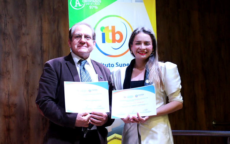  Expertos, activistas y estudiantes analizan acciones para reducir el Cambio Climático.