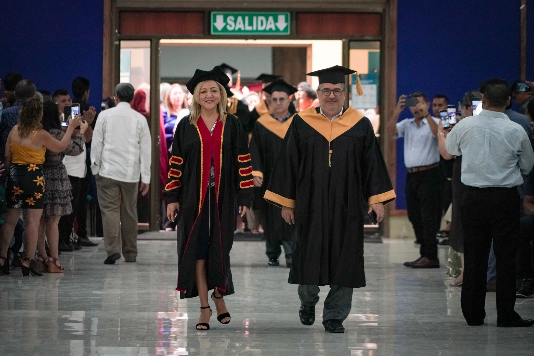  ITB celebra el éxito de 350 Graduados de FASSS 