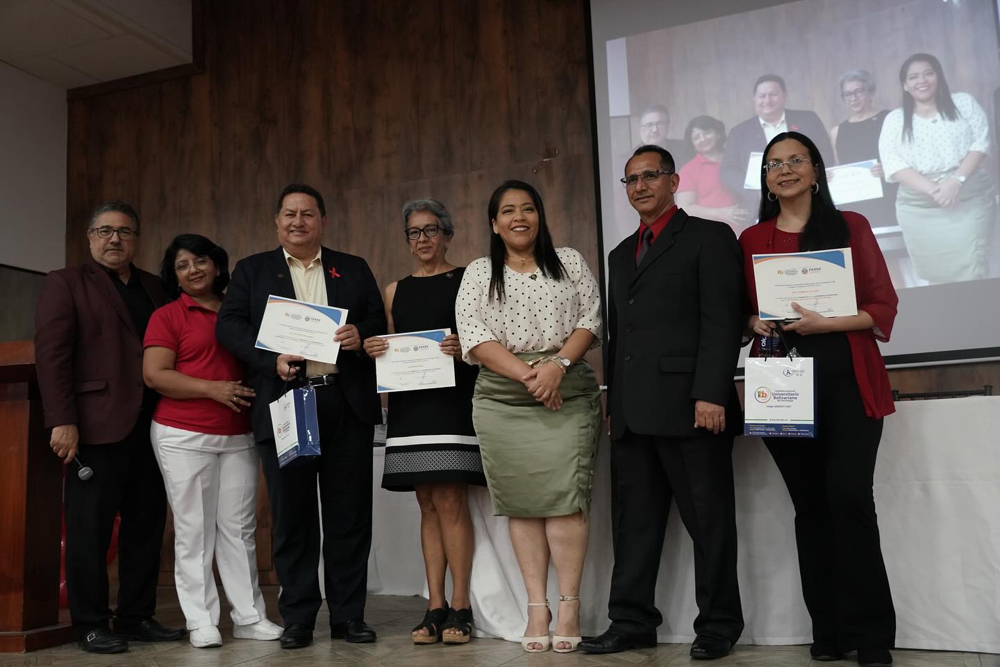Comunidad bolivariana conmemora el Día Mundial de la Lucha contra el VIH/SIDA