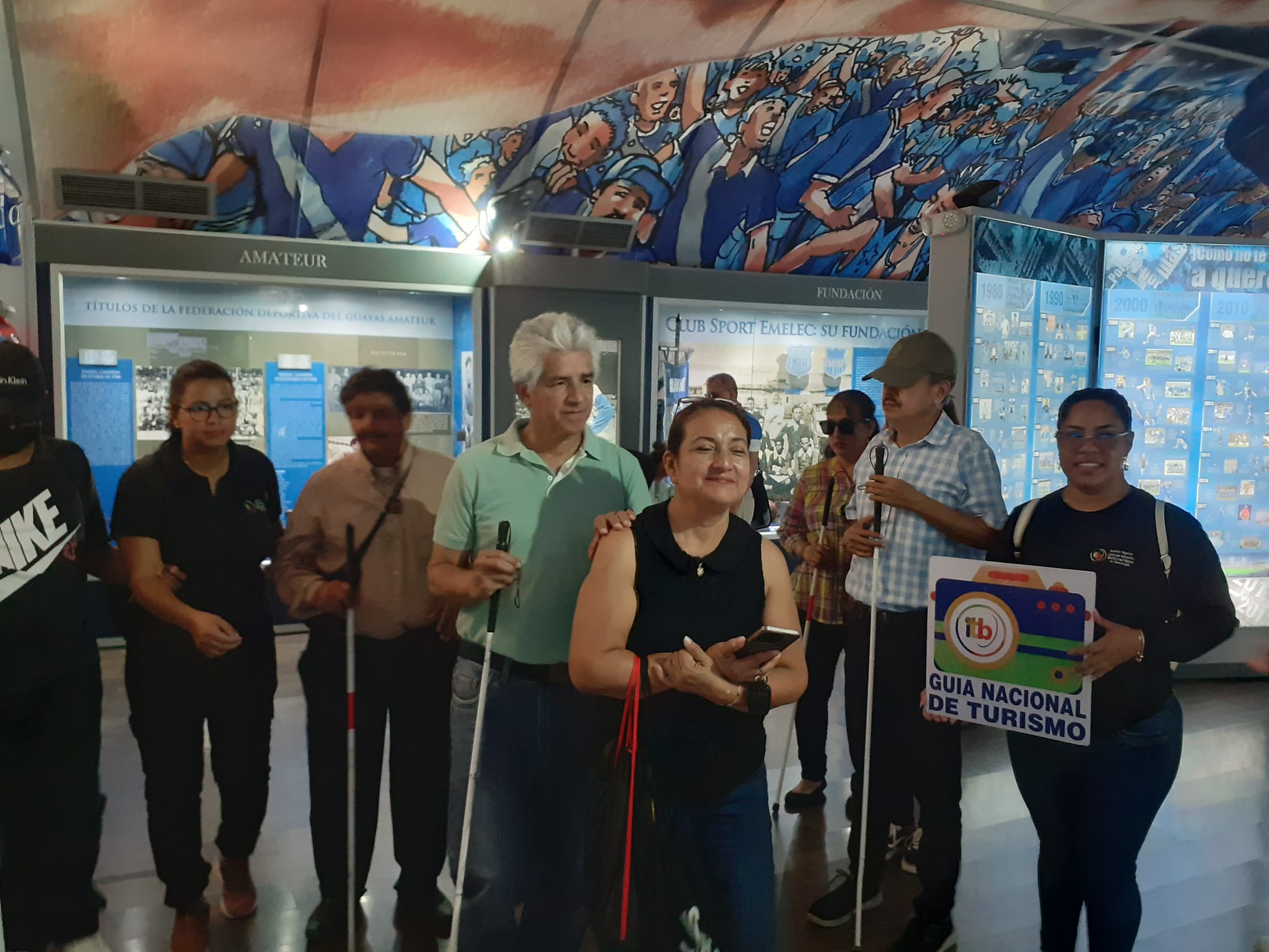 ITB realiza circuito turístico con personas no videntes