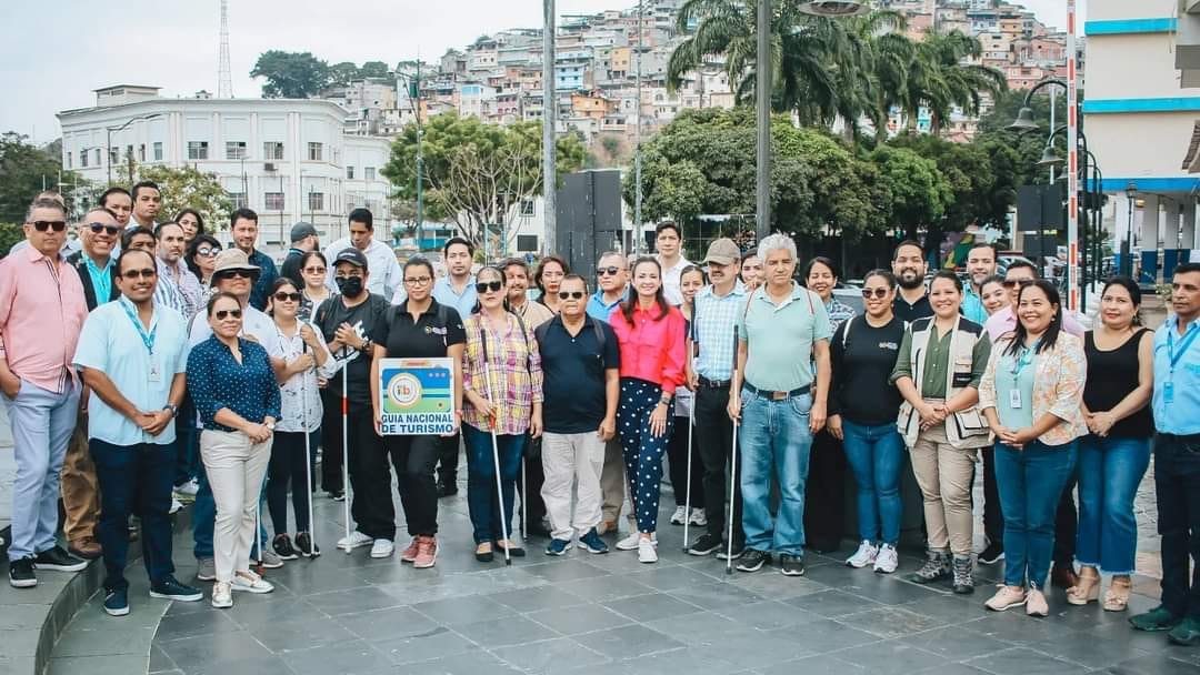 ITB realiza circuito turístico con personas no videntes