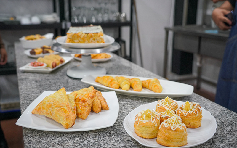 Estudiantes de Gastronomía participan en Taller de Masa de Hojaldre