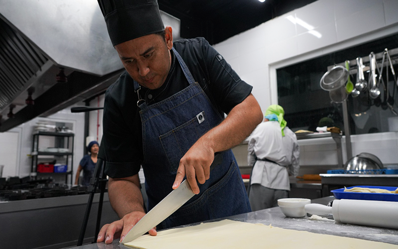 Estudiantes de Gastronomía participan en Taller de Masa de Hojaldre