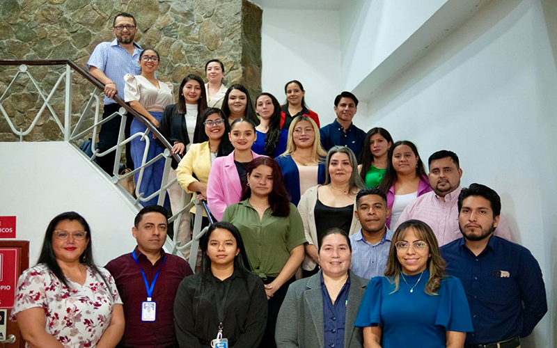 Felicitaciones a los estudiantes de la carrera Tecnología Superior en Administración