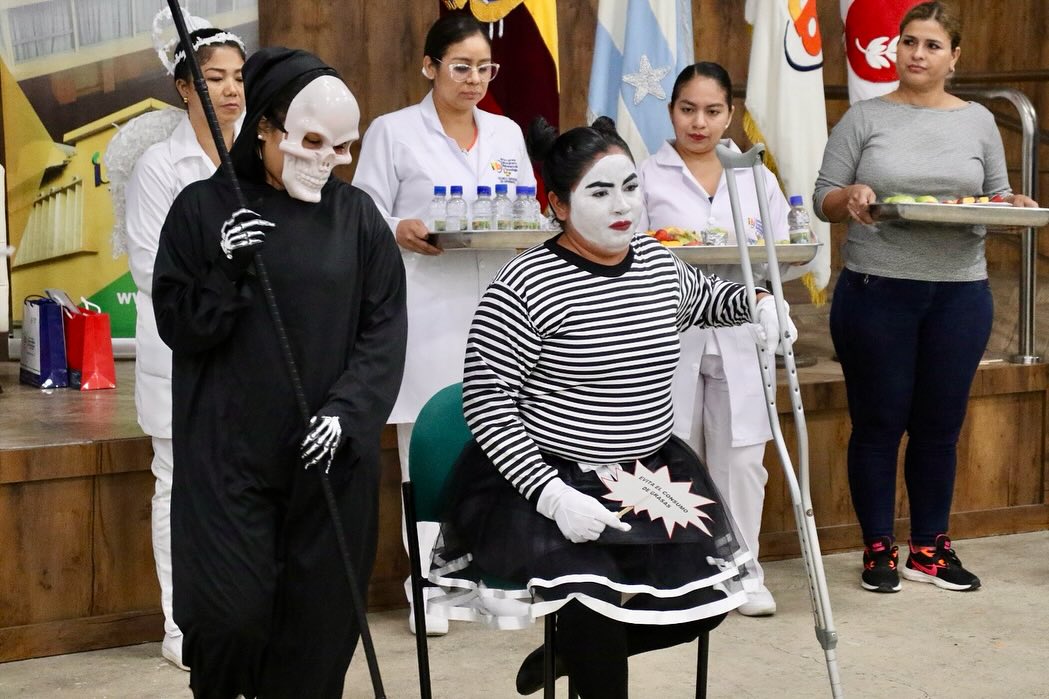 Más de 200 asistentes en el conversatorio sobre Obesidad en el siglo XXI.