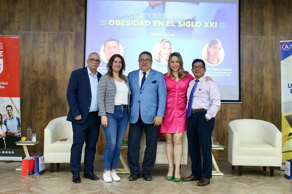 Más de 200 asistentes en el conversatorio sobre Obesidad en el siglo XXI.