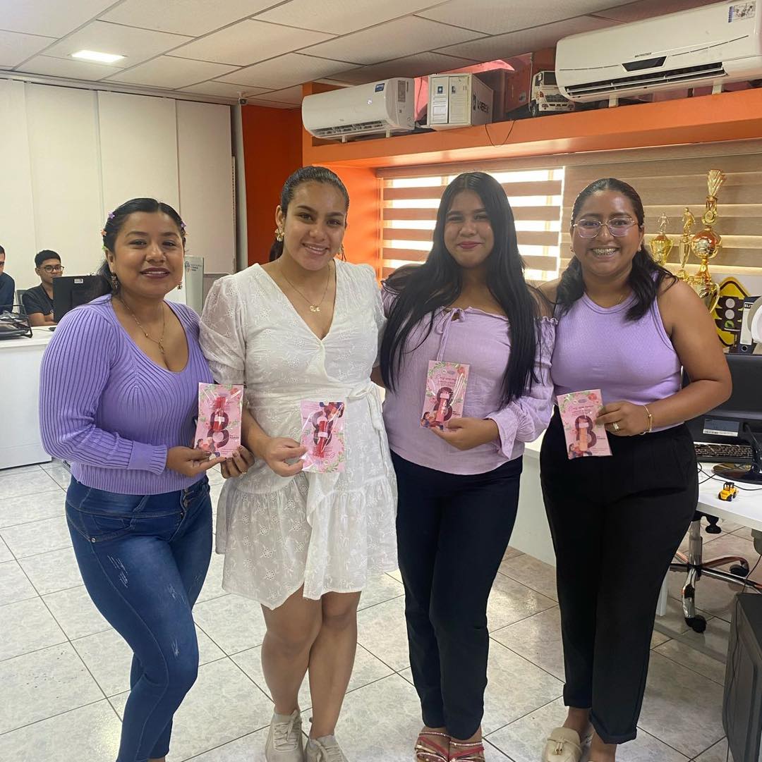 ¡Homenajeando a las Mujeres del ITB en su Día Especial! 