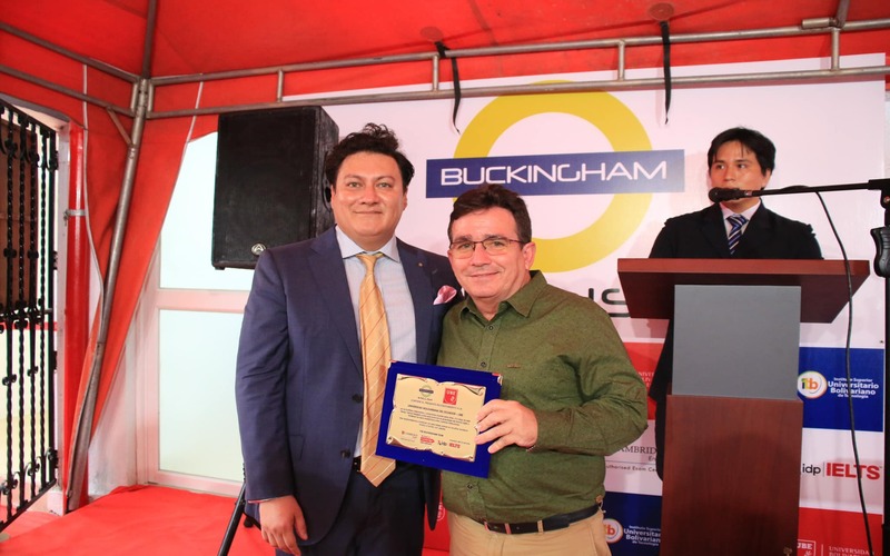  Autoridades de UBE e ITB participaron en la inauguración de Buckingham English Center