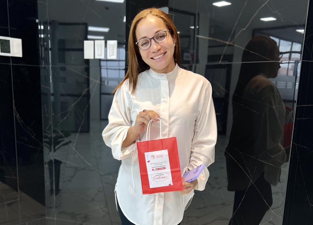 ¡En la Universidad Bolivariana del Ecuador (UBE), celebramos a nuestros maestros con todo el cariño que se merecen en su día!