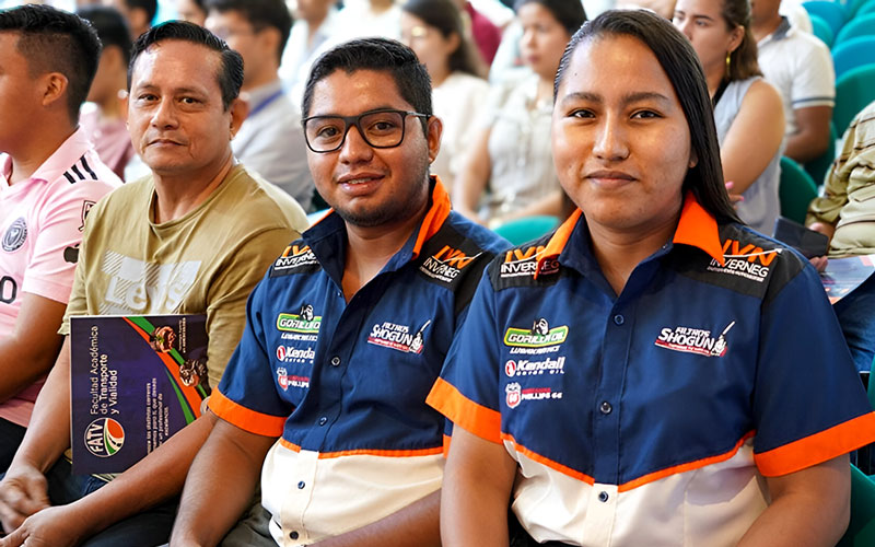 II Simposio Internacional de Profesionales Automotrices reúne a más de 100 asistentes. 