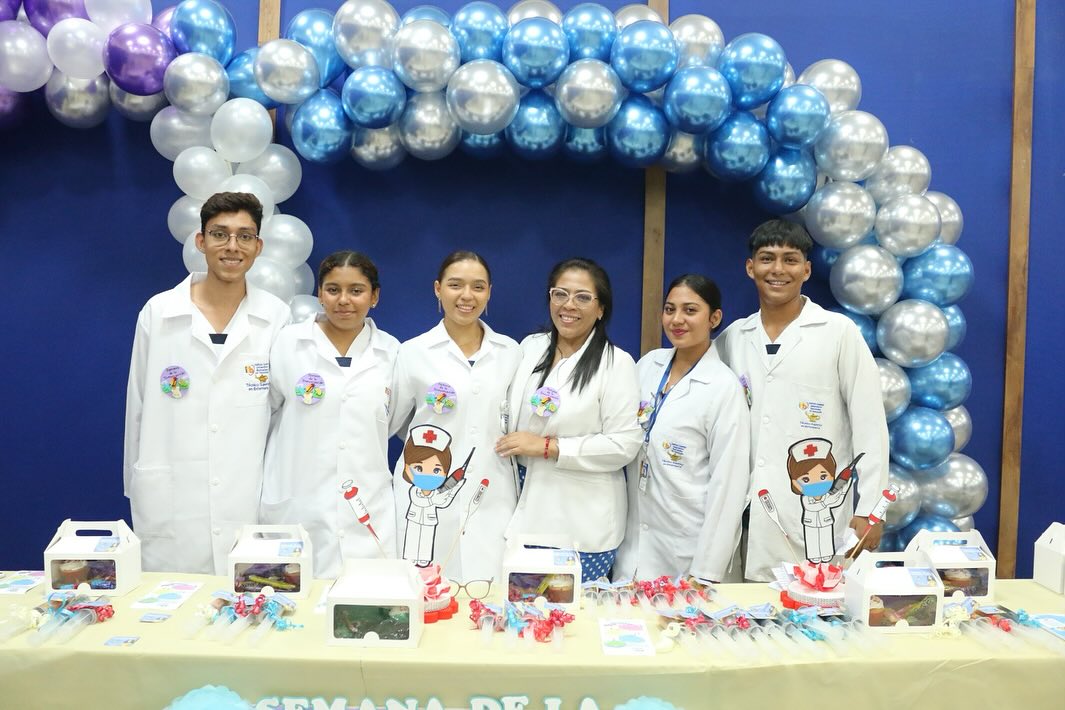 FASSS celebra la semana de vacunación con un conversatorio y una feria estudiantil