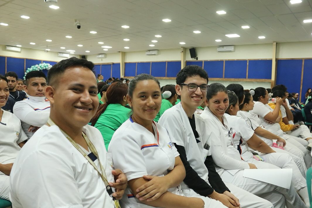 FASSS celebra la semana de vacunación con un conversatorio y una feria estudiantil