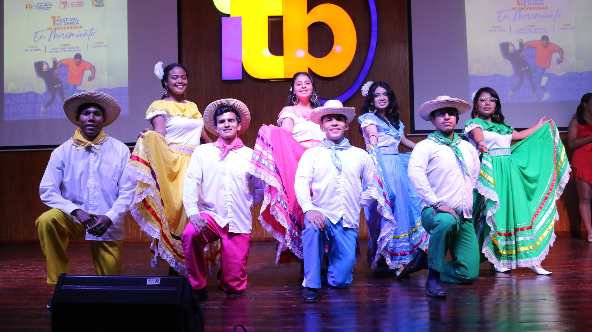 Más de 200 espectadores disfrutaron del Primer Festival de Danza "Mi Universidad en Movimiento"