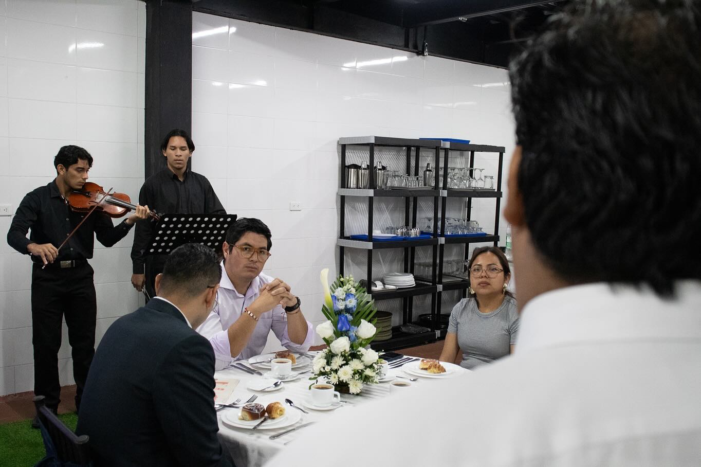 Estudiantes de Gastronomía culminan con éxito el examen de Técnicas de Servicio