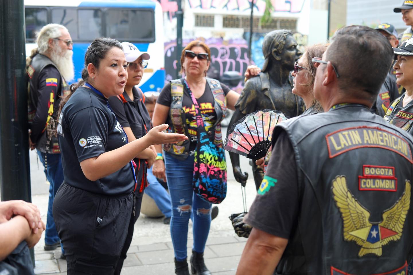 Estudiantes Guía Nacional de Turismo realizaron City Tour para visitantes en Guayaquil