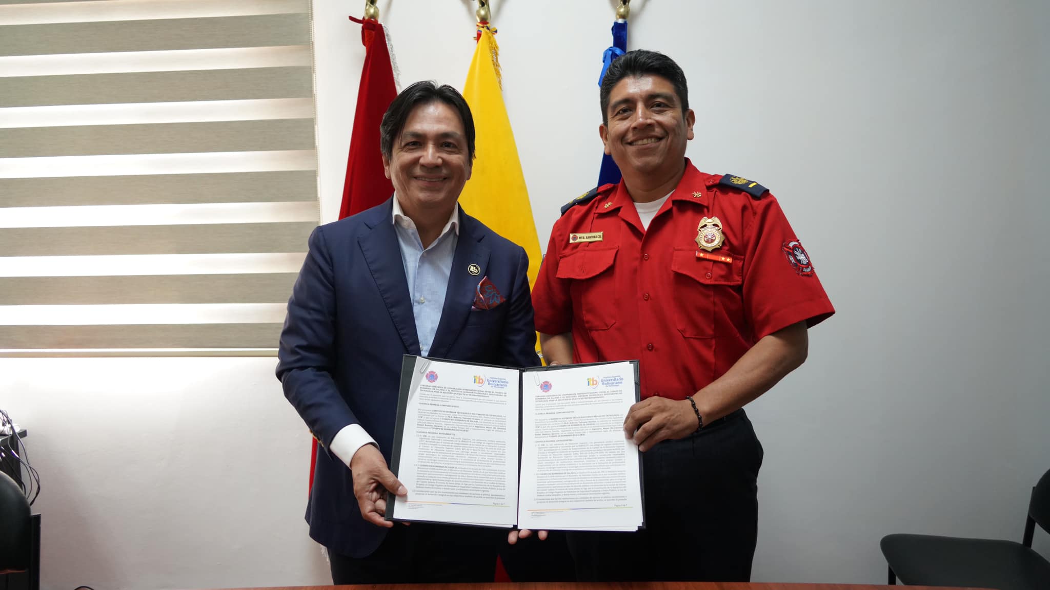 ITB y Cuerpo de Bomberos de Salinas suscriben alianza estratégica en beneficio de la comunidad