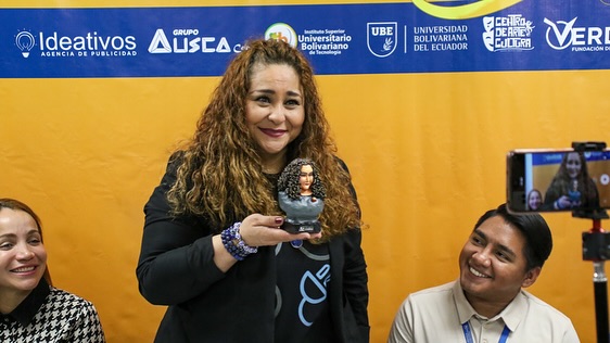 ITB recibió a Laura Torres
