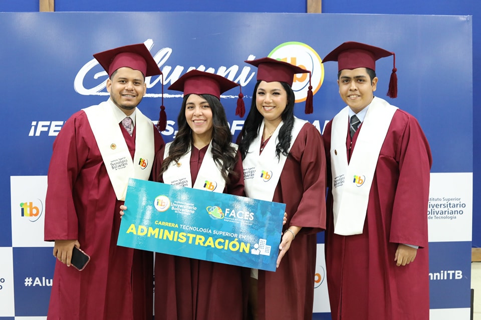 ITB celebra logros académicos alcanzados de más de 170 graduados
