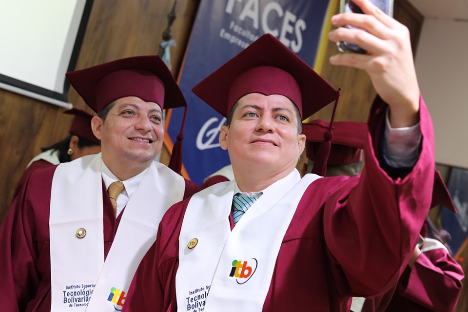 ITB celebra logros académicos alcanzados de más de 170 graduados
