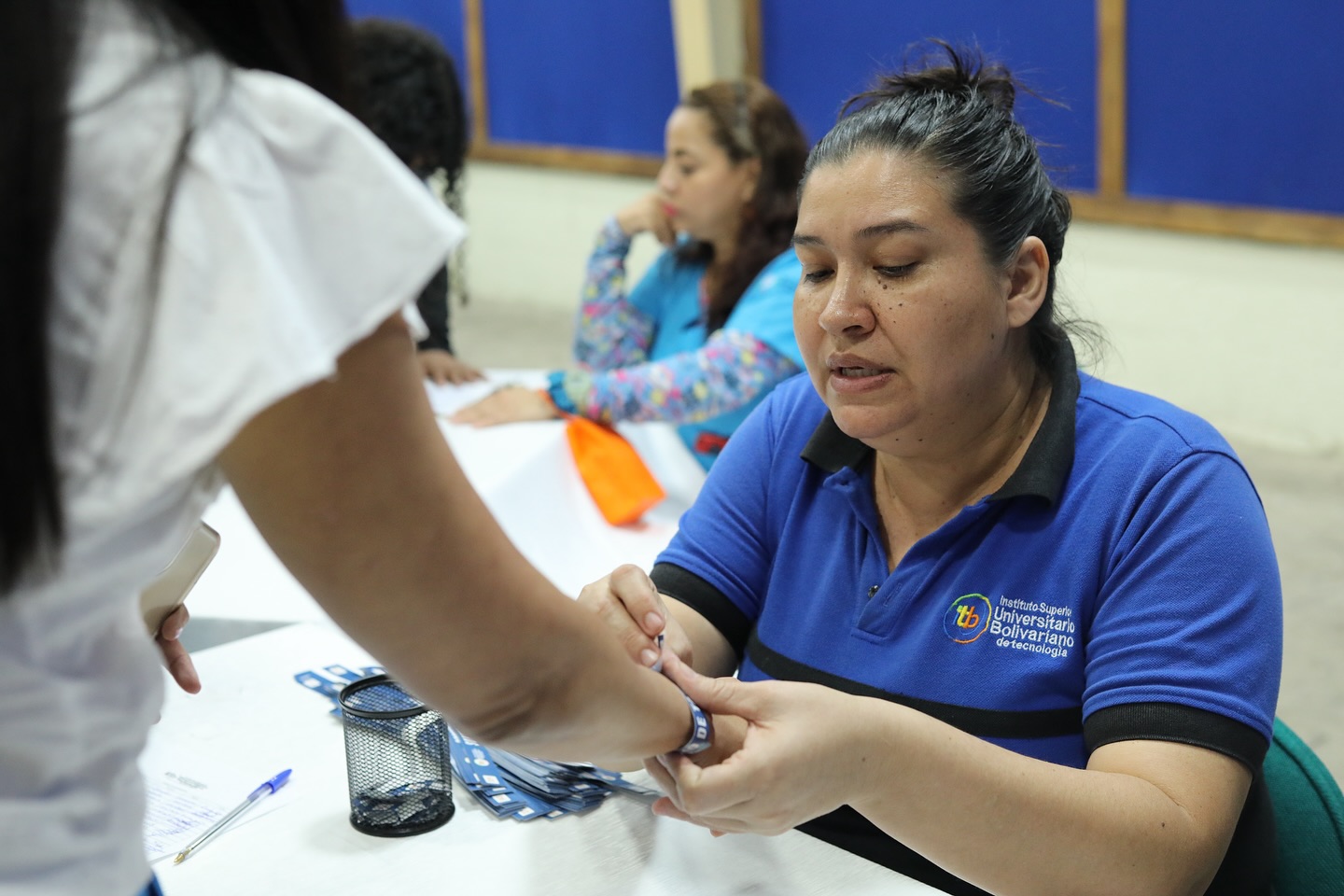 Lanzamiento exitoso del libro “Manual de Procedimientos Clínicos y Guías Diagnósticas” y primer simposio de Ojo Seco en la carrera de Optometría