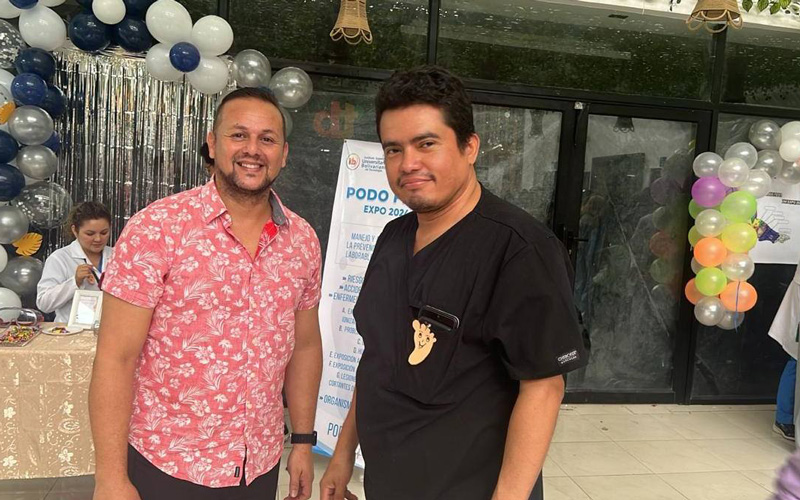 Estudiantes de Podología del ITB participan en el Podofest UniExpo 2024.