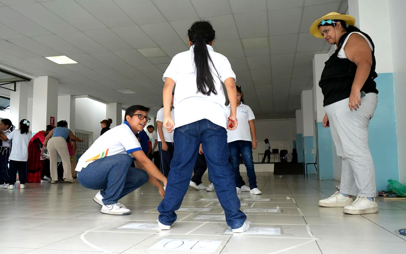 ITB inaugura las fiestas julianas en Escuela Municipal Especializada de Audición y Lenguaje. 