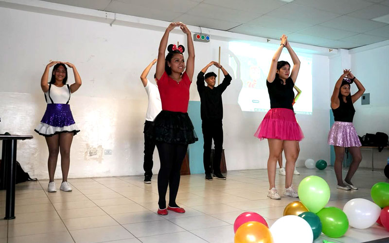 ITB inaugura las fiestas julianas en Escuela Municipal Especializada de Audición y Lenguaje. 