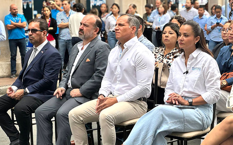 Comunidad Bolivariana celebra junto a la Prefectura del Guayas los 489 años de fundación de Guayaquil. 