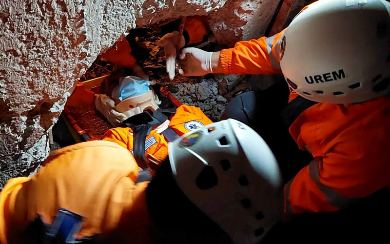 Los estudiantes de Emergencias Médicas del grupo #MEMPN01 demostraron sus habilidades en prácticas de Rescate en Estructuras Colapsadas.