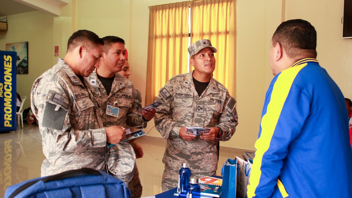Estudiantes de la carrera de Enfermería participan en Casa Abierta de la Fuerza Aérea Ecuatoriana