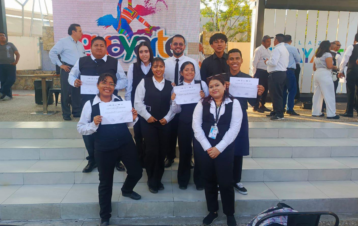 Estudiantes del ITB obtienen el Primer Lugar en la Maratón de Meseros de Guayaquil