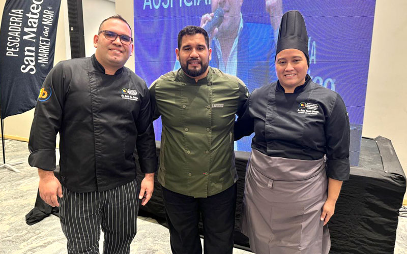 Docentes de Gastronomía del ITB participan en el Primer Festival del Encebollado en Guayaquil organizado .
