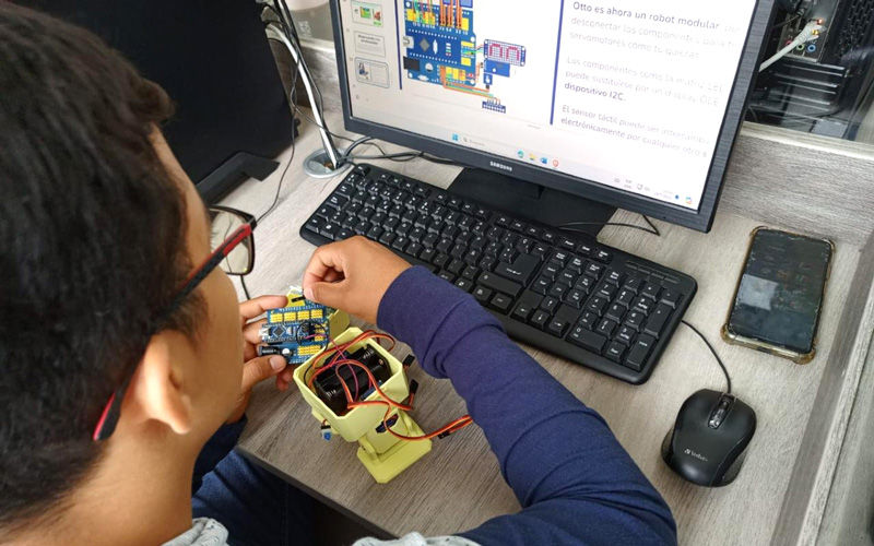 Estudiantes del ITB participan como veedores en las Regionales de las Olimpiadas Mundiales de Robótica (WRO) 2024.