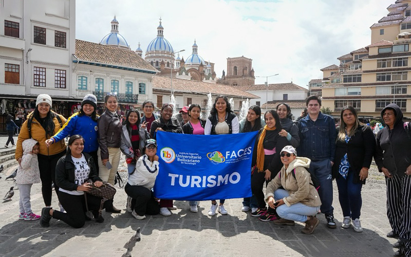 La carrera de Guía Nacional de Turismo realizó una visita técnica a las provincias de Azuay y Cañar. 
